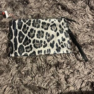 INC INTERNATIONAL CONCEPTS CLUTCHES AND EVENING BAGS FOR WOMEN.